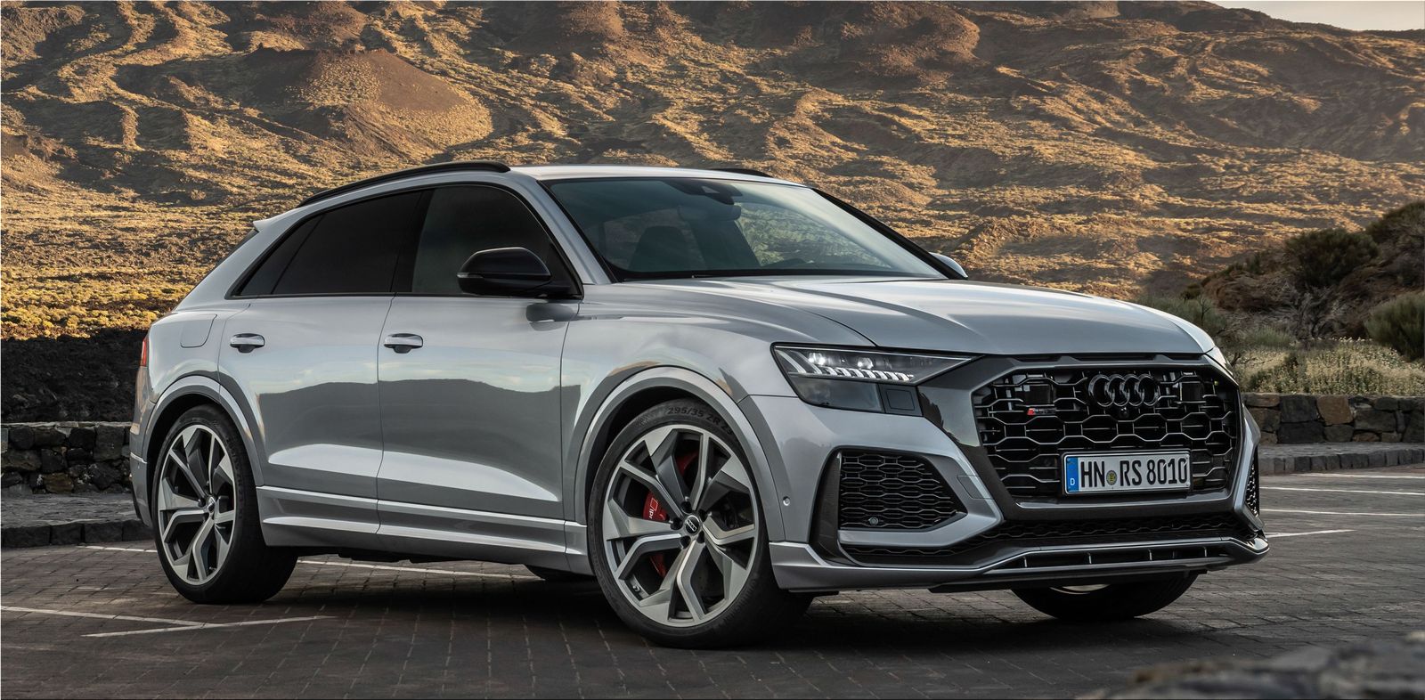 audi-rs-q8-high-performance-luxury-suv-arrives-this-summer-spare-wheel