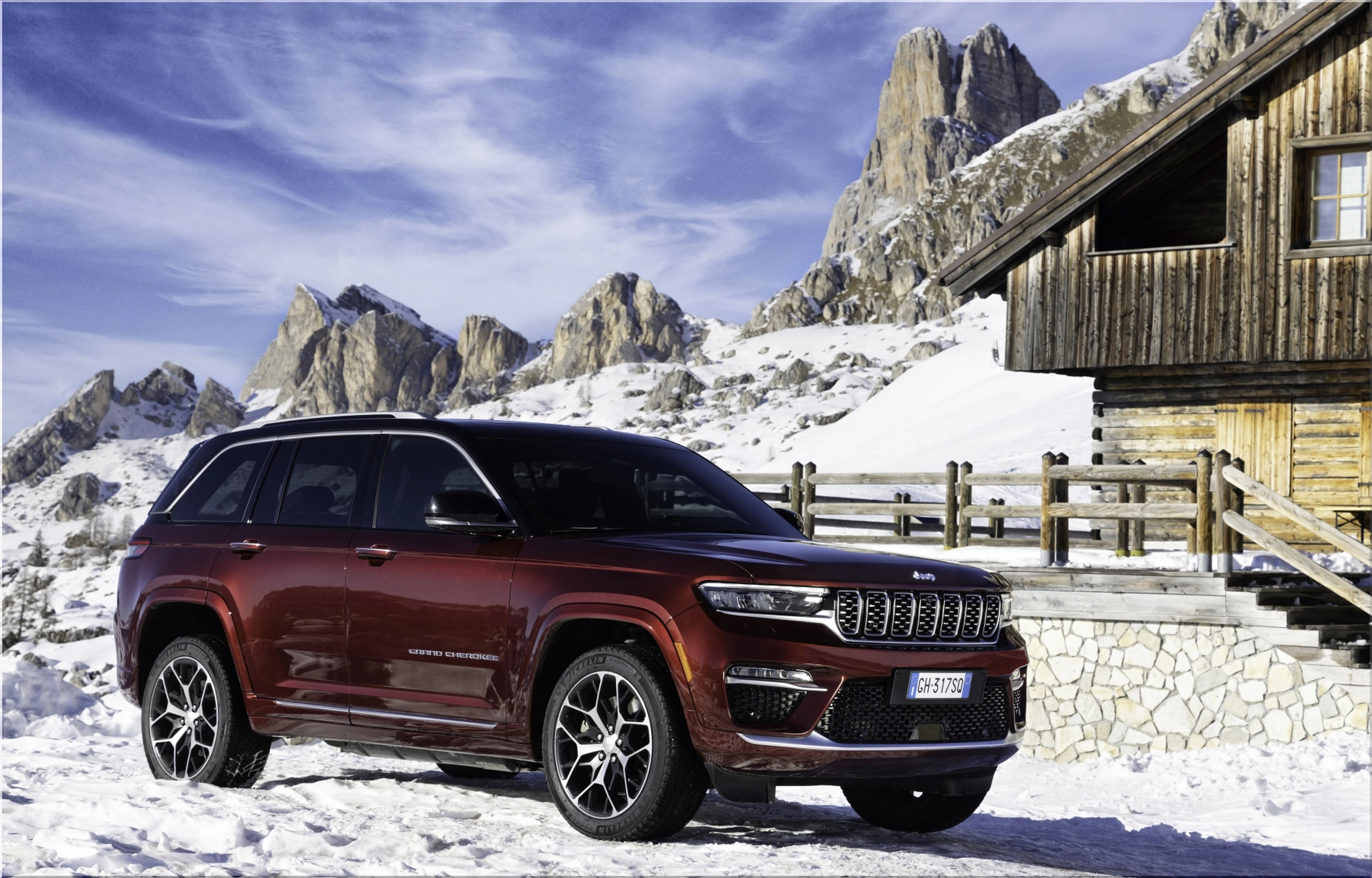 The Jeep Grand Cherokee: A Midsize SUV that Keeps Evolving and ...