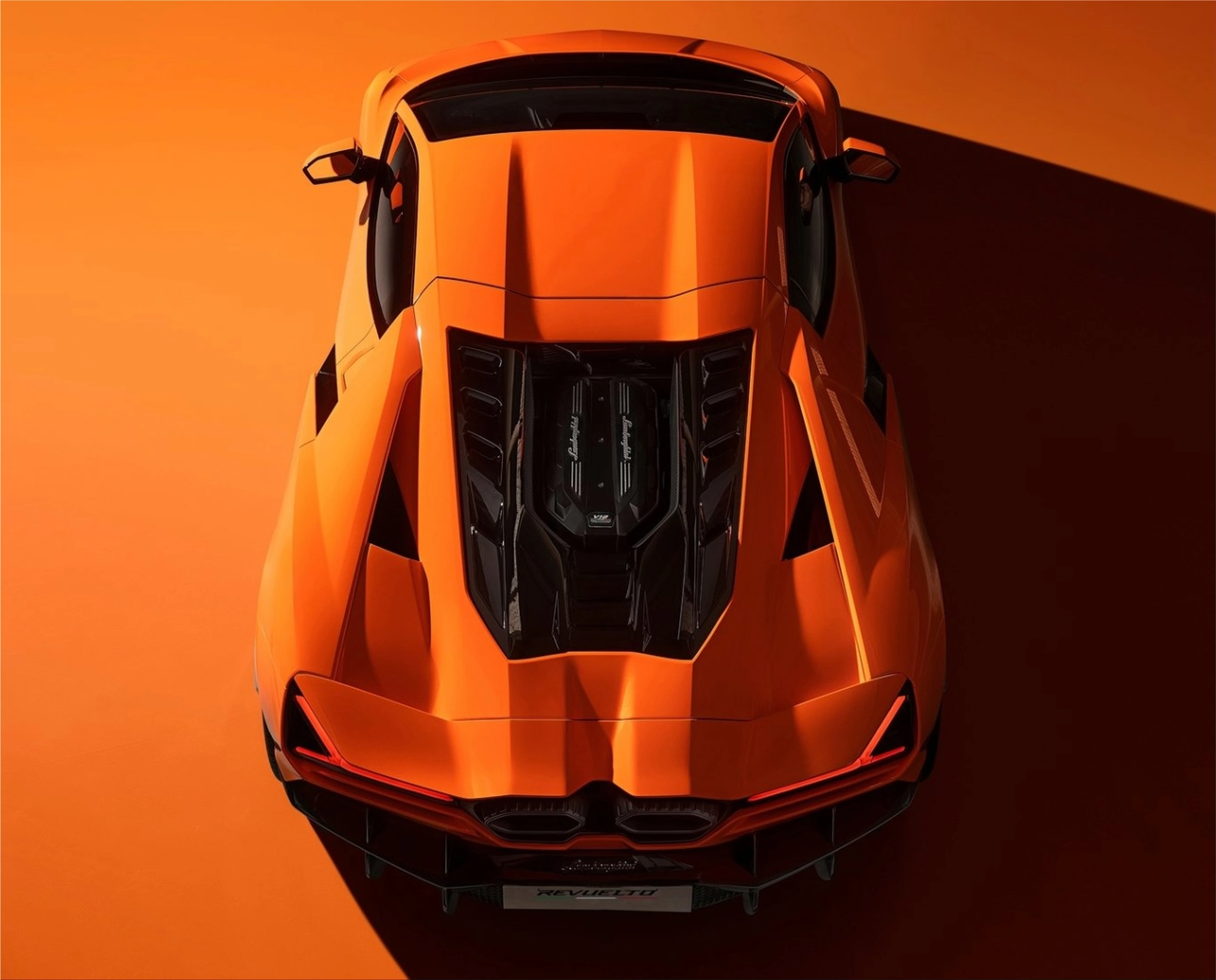 Unleashing the Power of the Lamborghini Revuelto: A 1000bhp PHEV ...